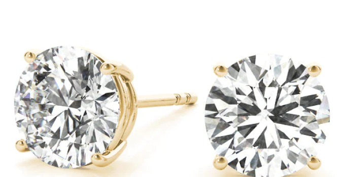 SHOPPING GUIDE: 3 THINGS TO KNOW BEFORE BUYING DIAMOND EARRINGS