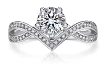 MOISSANITE ENGAGEMENT RINGS: WHAT YOU NEED TO KNOW
